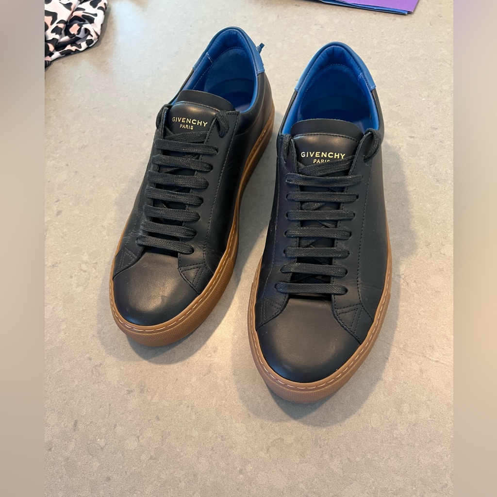 Givenchy Urban Street Leather Low Top - Navy Size 40/9.5